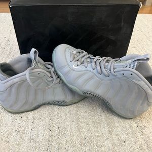 Pre owned wolf grey suede Nike foamposites size 9.5